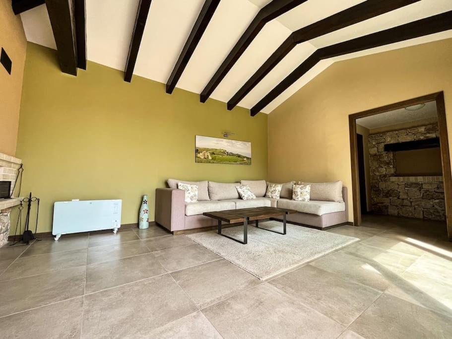 Private Villa At Blacksearama Golf & Villas Resort Baltsjik Buitenkant foto